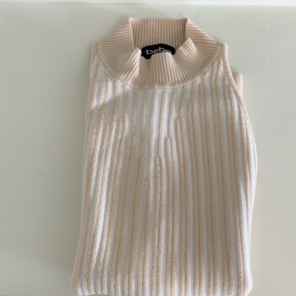 3 items All Women’s Tops Bebe, Alo & Autumn Cashmere one incredible price - Picture 2 of 11